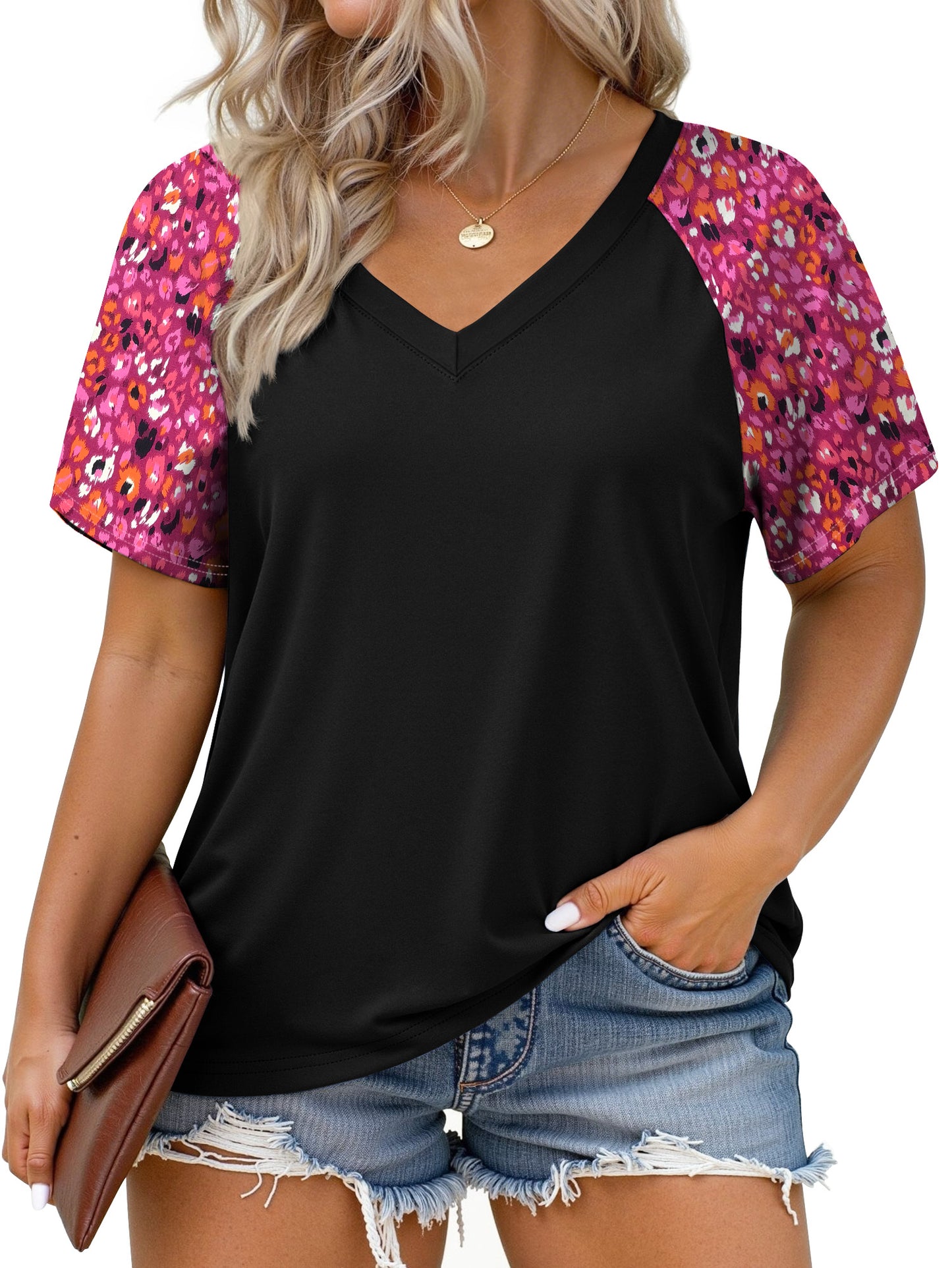 WellSize Plus Size T Shirts for Women Color Block Short Sleeve Tunic Tops Casual V Neck Summer Blouses