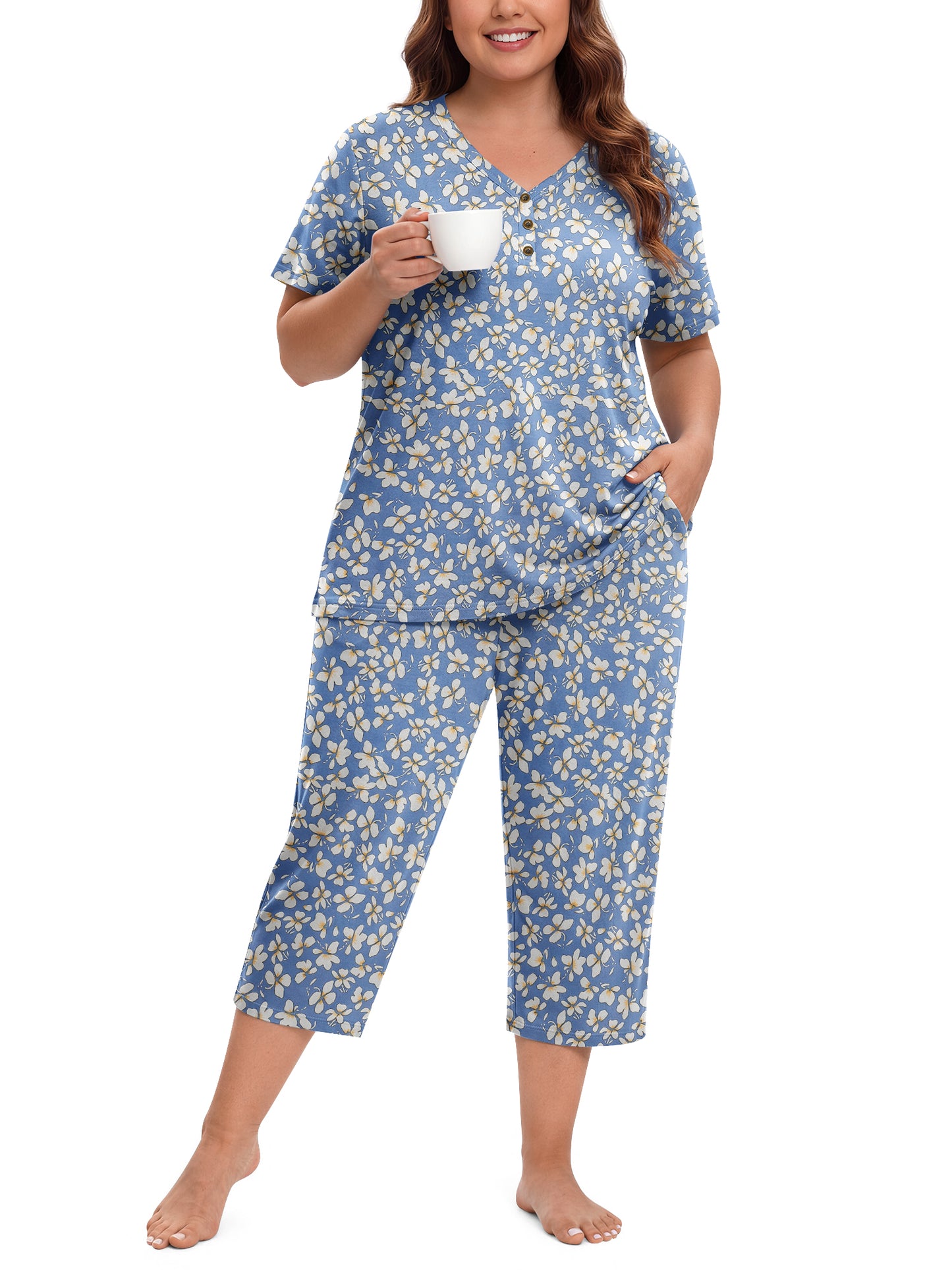 WellSize Plus Size Women Pajamas Set V Neck Short Sleeve Tops and Capris with Pockers Two Piece Lounge Sets Summer Oufits
